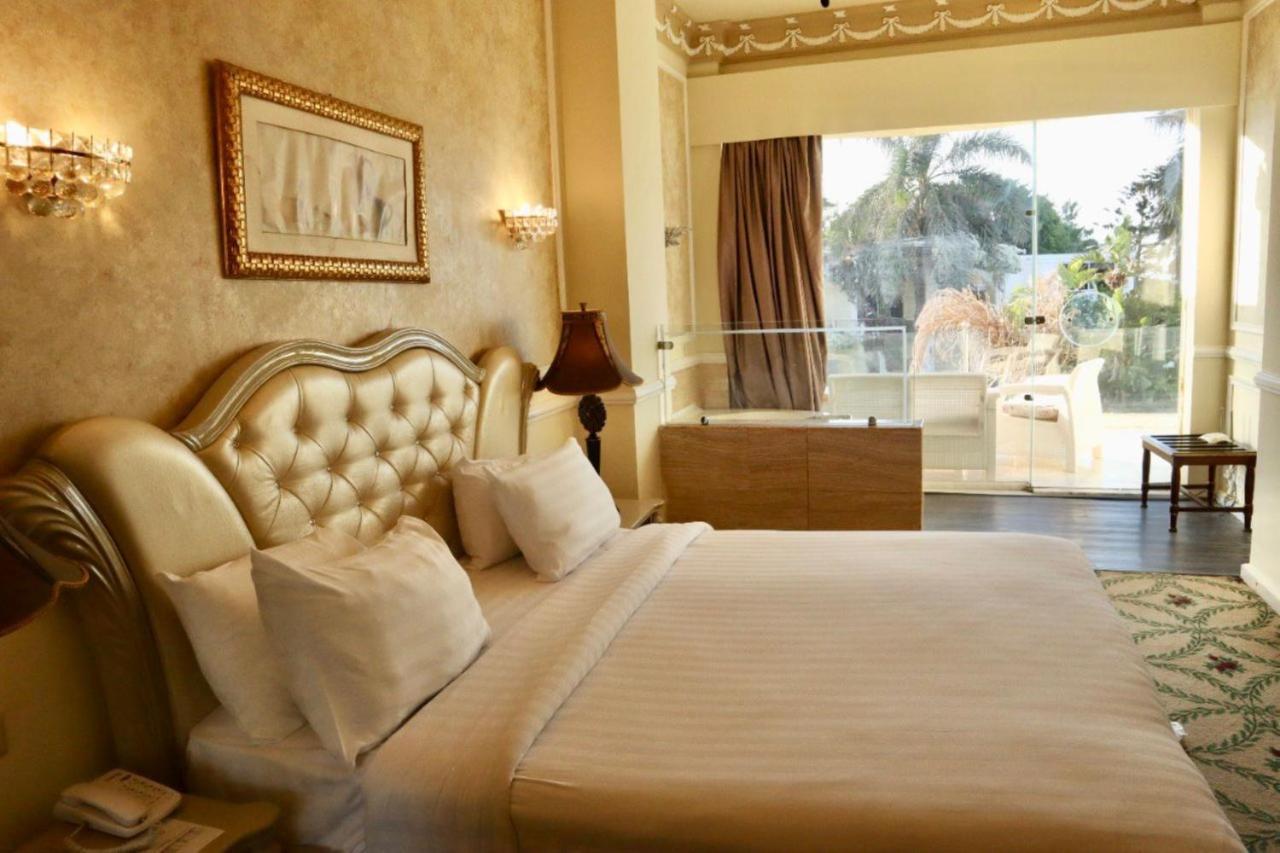 Resort Paradise 4*