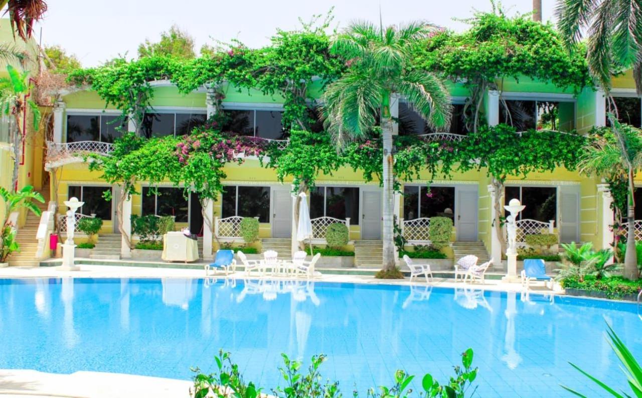 Resort Paradise